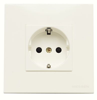 Розетка ABB Zenit с/з 16A 250V со шторками винтовой зажим альпийский белый 2CLA228820N1101 Розетка ABB Zenit с/з 16A 250V со шторками винтовой зажим альпийский белый 2CLA228820N1101