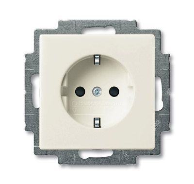 Розетка ABB Basic55 Schuko с/з 16A 250V винтовой зажим слоновая кость 2CKA002011A6154 Розетка ABB Basic55 Schuko с/з 16A 250V винтовой зажим слоновая кость 2CKA002011A6154