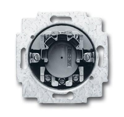 Выключатель жалюзи поворотный ABB BJE 10A 250V без фиксации 2CKA001101A0559 Выключатель жалюзи поворотный ABB BJE 10A 250V без фиксации 2CKA001101A0559