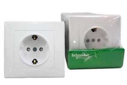Розетка Schneider Electric Sedna с/з со шторками 16A 250V SDN3009121 Розетка Schneider Electric Sedna с/з со шторками 16A 250V SDN3009121