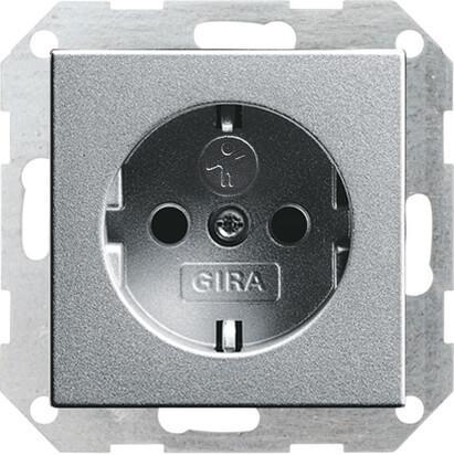 Розетка Gira System 55 Schuko с/з со шторками 16A 250V безвинтовой зажим алюминий 045326 Розетка Gira System 55 Schuko с/з со шторками 16A 250V безвинтовой зажим алюминий 045326