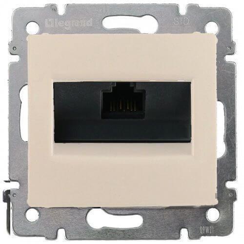 Розетка компьютерная RJ45 Legrand Valena 6 кат STP на винтах слоновая кость 774144 Розетка компьютерная RJ45 Legrand Valena 6 кат STP на винтах слоновая кость 774144