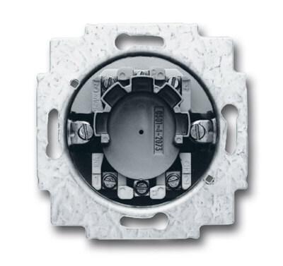 Выключатель жалюзи двухполюсный ABB BJE 10A 250V с фиксацией 2CKA001101A0872 Выключатель жалюзи двухполюсный ABB BJE 10A 250V с фиксацией 2CKA001101A0872