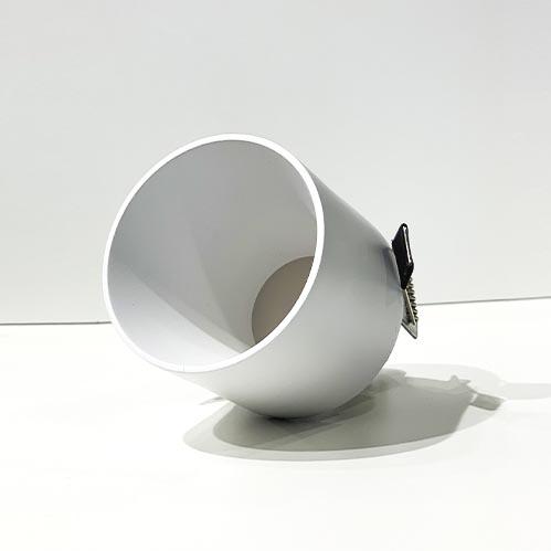 Встраиваемый светильник Italline DL 3025 white Встраиваемый светильник Italline DL 3025 white