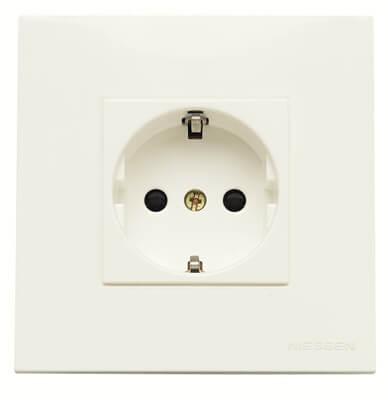 Розетка ABB Zenit с/з 16A 250V со шторками винтовой зажим альпийский белый 2CLA228820N1101 Розетка ABB Zenit с/з 16A 250V со шторками винтовой зажим альпийский белый 2CLA228820N1101