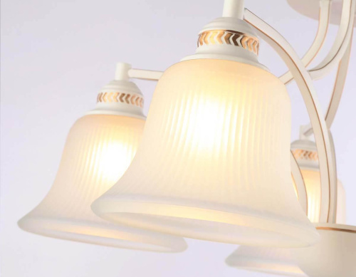 Потолочная люстра Ambrella light Traditional TR3050 Потолочная люстра Ambrella light Traditional TR3050