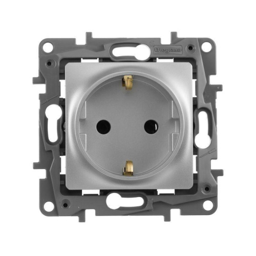 Розетка 2К+З Legrand Etika 16A 250V с/з винтовой зажим немецкий стандарт алюминий 672421 Розетка 2К+З Legrand Etika 16A 250V с/з винтовой зажим немецкий стандарт алюминий 672421