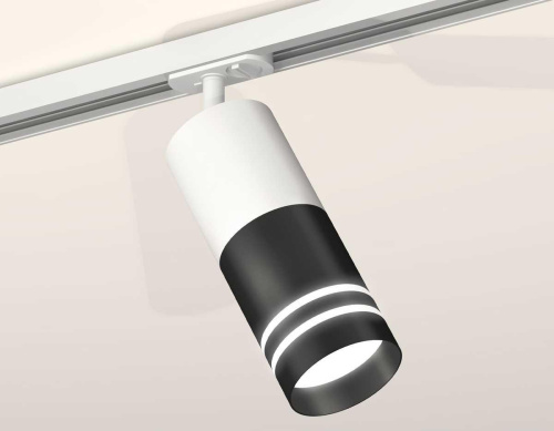 Комплект трекового светильника Ambrella light Track System XT (A2536, C7421, A2011, C7402, N7142) XT7402091 Комплект трекового светильника Ambrella light Track System XT (A2536, C7421, A2011, C7402, N7142) XT7402091