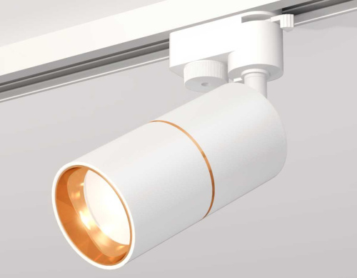 Комплект трекового светильника Ambrella light Track System XT (A2520,C6301,A2062,C6301,N6113) XT6301020 Комплект трекового светильника Ambrella light Track System XT (A2520,C6301,A2062,C6301,N6113) XT6301020