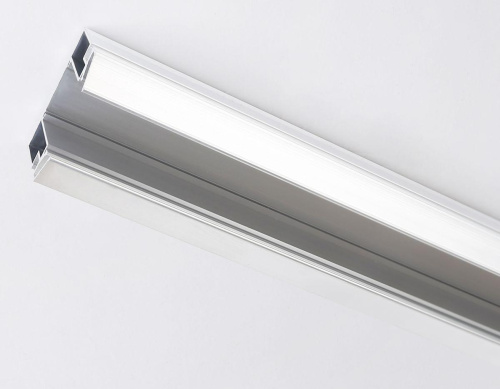 Корпус для встраиваемого в натяжной потолок шинопровода Ambrella light Track System Magnetic GL3345 Корпус для встраиваемого в натяжной потолок шинопровода Ambrella light Track System Magnetic GL3345