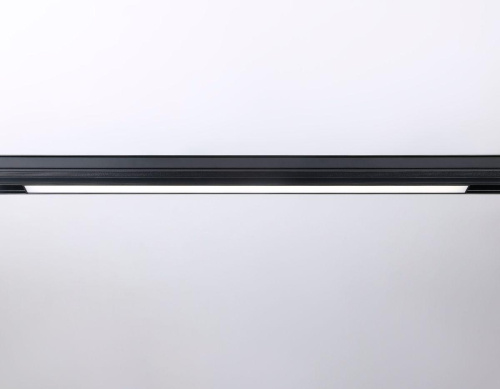 Трековый светодиодный светильник Ambrella light Track System Magnetic GL4011 Трековый светодиодный светильник Ambrella light Track System Magnetic GL4011