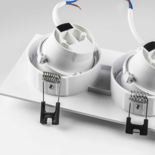 Выключатель кнопочный одноклавишный Gira System 55 10A 250V алюминий 012626 Выключатель кнопочный одноклавишный Gira System 55 10A 250V алюминий 012626