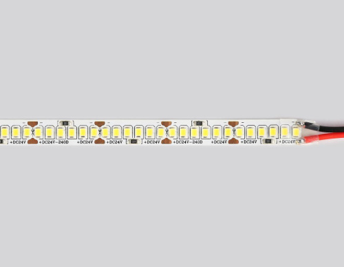Светодиодная лента Ambrella Light 20W/m 240LED/m 2835SMD дневной белый 5M GS3402 Светодиодная лента Ambrella Light 20W/m 240LED/m 2835SMD дневной белый 5M GS3402