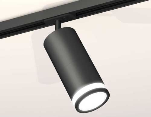 Комплект трекового светильника Ambrella light Track System XT (A2537, C7422, A2011, C7402, N7121) XT7402110 Комплект трекового светильника Ambrella light Track System XT (A2537, C7422, A2011, C7402, N7121) XT7402110