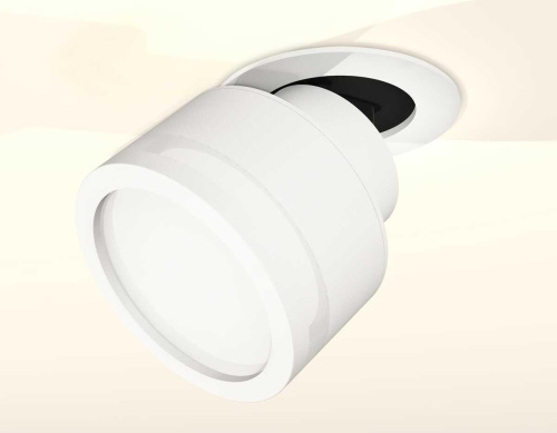 Комплект спота Ambrella light Techno Spot XM (A2241, A2105, C8101, N8412) XM8101522 Комплект спота Ambrella light Techno Spot XM (A2241, A2105, C8101, N8412) XM8101522