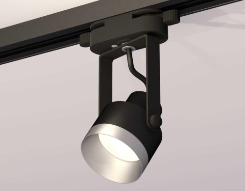 Комплект трекового светильника Ambrella light Track System XT (C6602, N6133) XT6602043 Комплект трекового светильника Ambrella light Track System XT (C6602, N6133) XT6602043