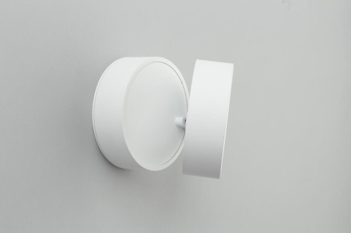 Светодиодный спот Omnilux Lenno OML-101309-18 Светодиодный спот Omnilux Lenno OML-101309-18