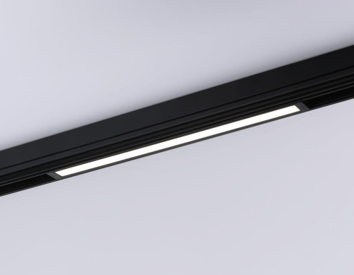 Трековый светодиодный светильник Ambrella Light Track System Magnetic 220V GL1282 Трековый светодиодный светильник Ambrella Light Track System Magnetic 220V GL1282