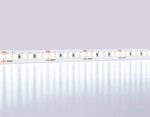 Светодиодная лента Ambrella Light 14,4W/m 180LED/m 2835SMD холодный белый 5M GS3203 Светодиодная лента Ambrella Light 14,4W/m 180LED/m 2835SMD холодный белый 5M GS3203