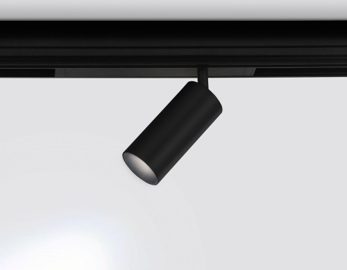 Трековый светодиодный светильник Ambrella Light Track System Magnetic 220V GL1222 Трековый светодиодный светильник Ambrella Light Track System Magnetic 220V GL1222