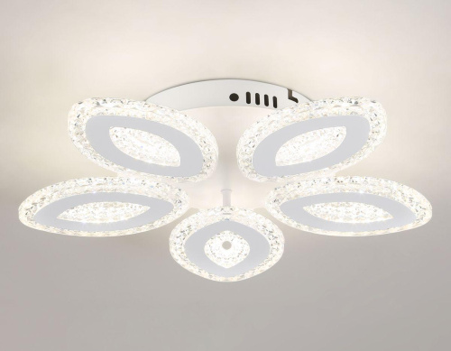 Потолочная светодиодная люстра Ambrella light Acrylica Original FA4015 Потолочная светодиодная люстра Ambrella light Acrylica Original FA4015