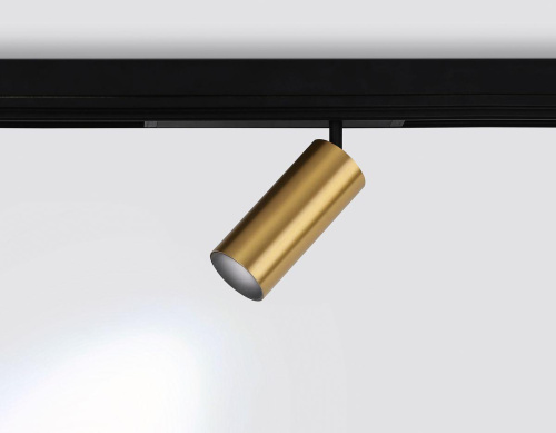 Трековый светодиодный светильник Ambrella Light Track System Magnetic 220V GL1233 Трековый светодиодный светильник Ambrella Light Track System Magnetic 220V GL1233