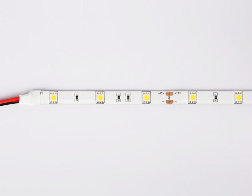 Светодиодная влагозащищенная лента Ambrella Light 7,2W/m 30LED/m 5050SMD дневной белый 5M GS1902 Светодиодная влагозащищенная лента Ambrella Light 7,2W/m 30LED/m 5050SMD дневной белый 5M GS1902