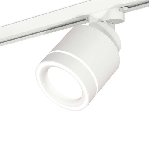 Комплект трекового светильника Ambrella light Track System XT (A2524, A2105, C8110, N8433) XT8110003 Комплект трекового светильника Ambrella light Track System XT (A2524, A2105, C8110, N8433) XT8110003