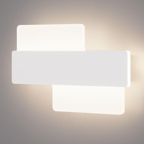 Настенный светодиодный светильник Elektrostandard Bona 40142/1 LED белый a055780 Настенный светодиодный светильник Elektrostandard Bona 40142/1 LED белый a055780