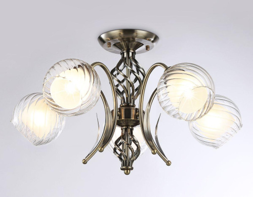 Потолочная люстра Ambrella light Traditional TR3070 Потолочная люстра Ambrella light Traditional TR3070