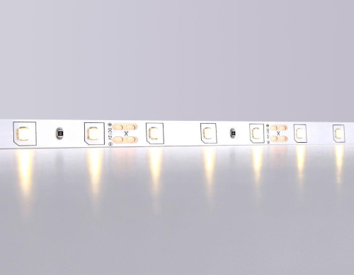 Светодиодная лента Ambrella Light 4,8W/m 60LED/m 2835SMD теплый белый 5M GS1001 Светодиодная лента Ambrella Light 4,8W/m 60LED/m 2835SMD теплый белый 5M GS1001