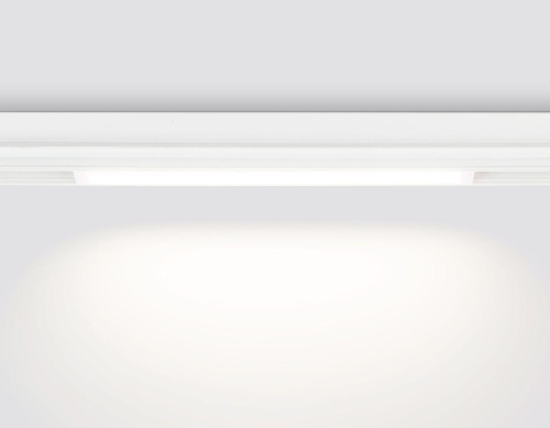 Трековый светодиодный светильник Ambrella Light Track System Magnetic 220V GL1271 Трековый светодиодный светильник Ambrella Light Track System Magnetic 220V GL1271