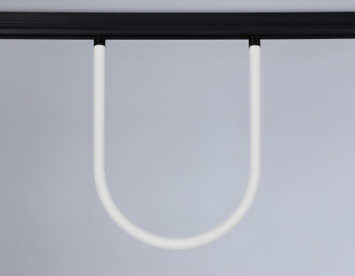 Трековый подвесной светодиодный светильник Ambrella light Track System Magnetic GL4300 Трековый подвесной светодиодный светильник Ambrella light Track System Magnetic GL4300