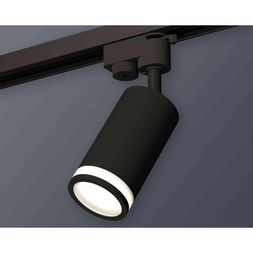 Комплект трекового светильника Ambrella light Track System XT6323101 SBK/FR черный песок/белый матовый (A2521, C6323, N6221) Комплект трекового светильника Ambrella light Track System XT6323101 SBK/FR черный песок/белый матовый (A2521, C6323, N6221)