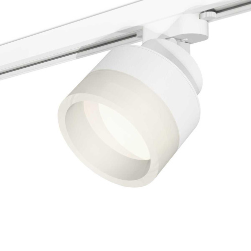 Комплект трекового светильника Ambrella light Track System XT (A2524, A2105, C8101, N8401) XT8101020 Комплект трекового светильника Ambrella light Track System XT (A2524, A2105, C8101, N8401) XT8101020