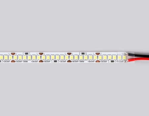 Светодиодная лента Ambrella Light 20W/m 240LED/m 2835SMD холодный белый 5M GS3403 Светодиодная лента Ambrella Light 20W/m 240LED/m 2835SMD холодный белый 5M GS3403