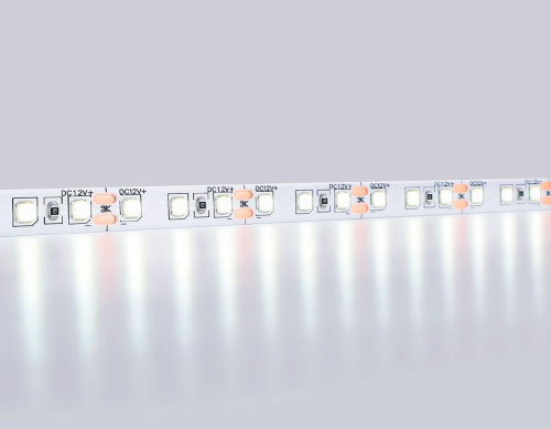 Светодиодная влагозащищенная лента Ambrella Light 9,6W/m 120LED/m 2835SMD холодный белый 5M GS1203 Светодиодная влагозащищенная лента Ambrella Light 9,6W/m 120LED/m 2835SMD холодный белый 5M GS1203