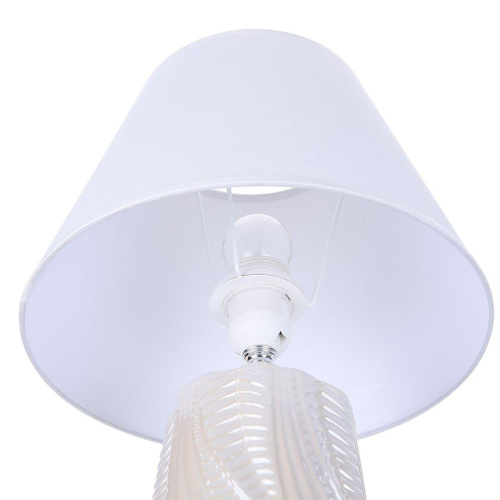 Настольная лампа Lumion Classi Sinna 8211/1T Настольная лампа Lumion Classi Sinna 8211/1T