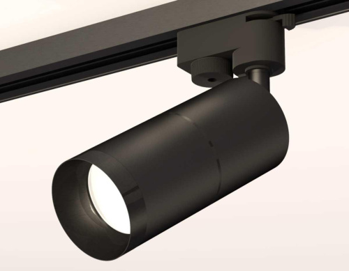 Комплект трекового светильника Ambrella light Track System XT (A2521, C6302, A2061, C6302, N6131) XT6302011 Комплект трекового светильника Ambrella light Track System XT (A2521, C6302, A2061, C6302, N6131) XT6302011