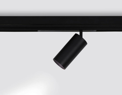 Трековый светодиодный светильник Ambrella Light Track System Magnetic 220V GL1232 Трековый светодиодный светильник Ambrella Light Track System Magnetic 220V GL1232