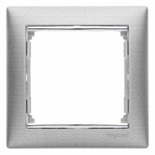 Рамка 1-постовая Legrand Valena алюминий матовый 770331 Рамка 1-постовая Legrand Valena алюминий матовый 770331