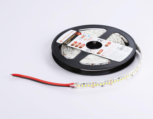 Светодиодная лента Ambrella Light 19,2W/m 240LED/m 2835SMD теплый белый 5M GS1501 Светодиодная лента Ambrella Light 19,2W/m 240LED/m 2835SMD теплый белый 5M GS1501
