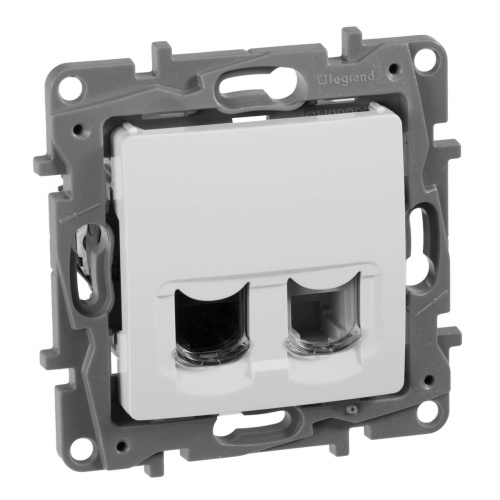 Розетка комбинированная RJ11+RJ45 Legrand Etika 5 кат UTP белая 672252 Розетка комбинированная RJ11+RJ45 Legrand Etika 5 кат UTP белая 672252