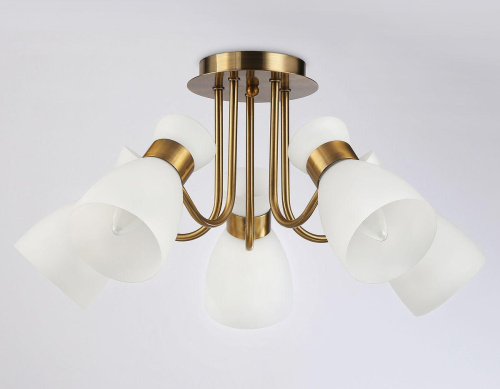 Потолочная люстра Ambrella light Traditional TR3218 Потолочная люстра Ambrella light Traditional TR3218
