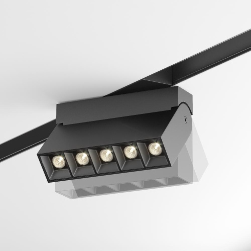 Трековый светодиодный светильник для магнитного шинопровода Maytoni Track lamps TR015-2-10W3K-B Трековый светодиодный светильник для магнитного шинопровода Maytoni Track lamps TR015-2-10W3K-B