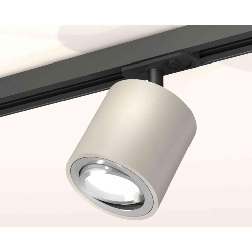Комплект трекового светильника Ambrella light Track System XT7533020 SGR/PSL/SBK серый песок/серебро полированное/черный песок (A2537, C7533, N7003) Комплект трекового светильника Ambrella light Track System XT7533020 SGR/PSL/SBK серый песок/серебро полированное/черный песок (A2537, C7533, N7003)