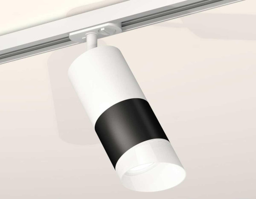 Комплект трекового светильника Ambrella light Track System XT (A2536, C7421, A2011, C7402, N7175) XT7402092 Комплект трекового светильника Ambrella light Track System XT (A2536, C7421, A2011, C7402, N7175) XT7402092