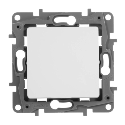 Переключатель одноклавишный Legrand Etika 10A 250V белый 672205 Переключатель одноклавишный Legrand Etika 10A 250V белый 672205