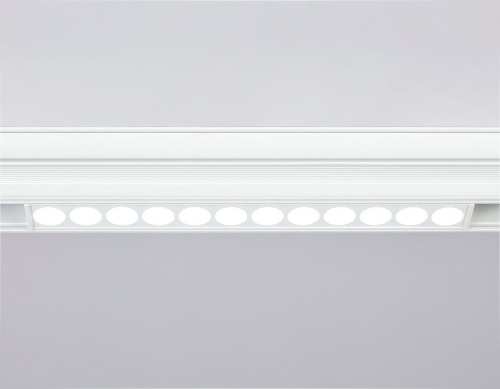 Трековый светодиодный светильник Ambrella light Track System Magnetic GL4022 Трековый светодиодный светильник Ambrella light Track System Magnetic GL4022