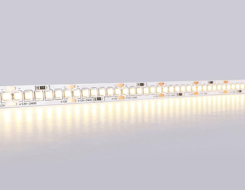 Светодиодная лента Ambrella Light 19,2W/m 240LED/m 2835SMD теплый белый 5M GS1501 Светодиодная лента Ambrella Light 19,2W/m 240LED/m 2835SMD теплый белый 5M GS1501